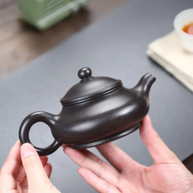 Yixing Zisha Teapot [Ai Pun Pot] (Shi Huang – 240ml)