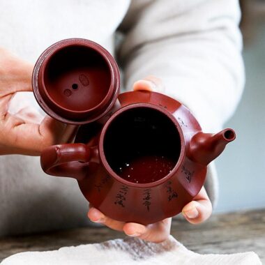 Yixing Zisha Teapot [Antique Lamp] (Dahongpao – 220ml)