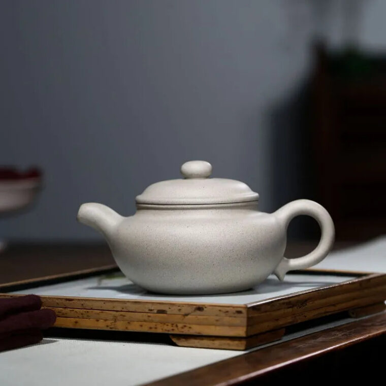Yixing Zisha Teapot [Antique Pot] (Bai Duan Ni – 300ml)