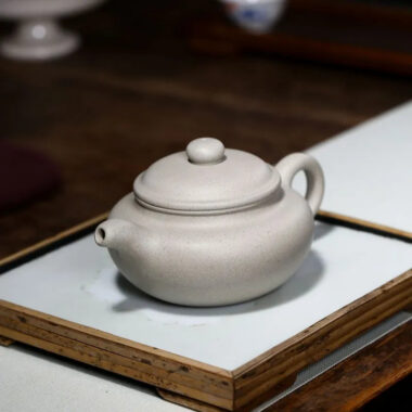Yixing Zisha Teapot [Antique Pot] (Bai Duan Ni – 300ml)