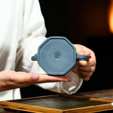 Yixing Zisha Teapot [Bafang Qing Yun] (Tian Qing Ni – 230ml)