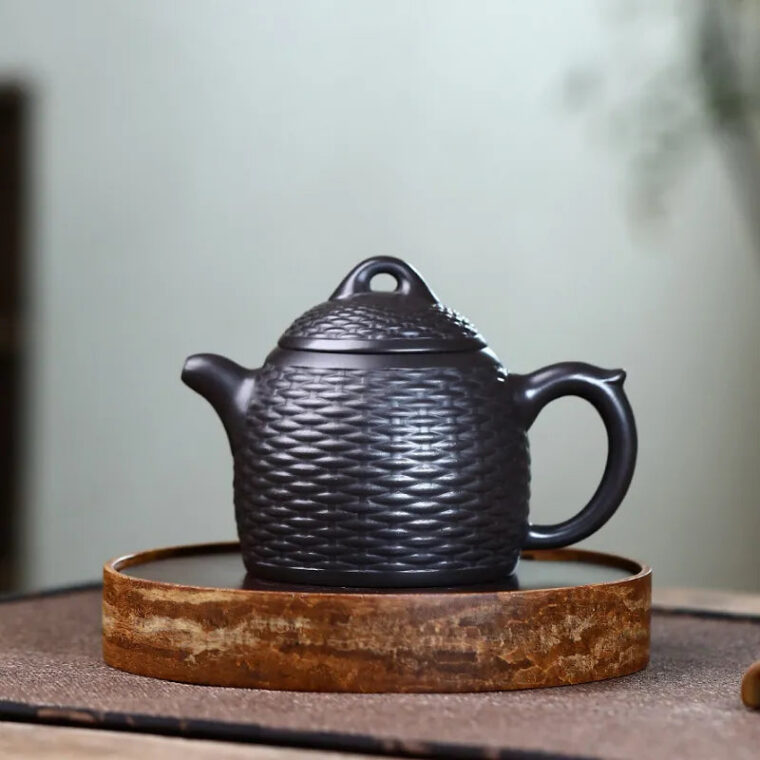 Yixing Zisha Teapot [Bamboo Weaving Qin Quan] (Hei Ni – 260ml)