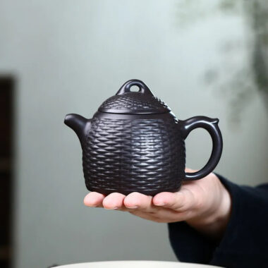 Yixing Zisha Teapot [Bamboo Weaving Qin Quan] (Hei Ni – 260ml)