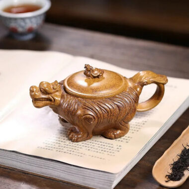 Yixing Zisha Teapot [Baxia Fuxi] (Longgu Jinsha – 380ml)