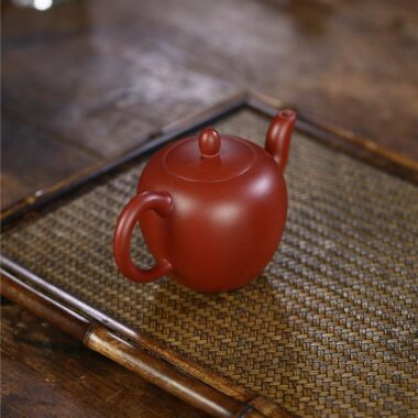 Yixing Zisha Teapot [Beauty Shoulder] (Dahongpao – 200ml)