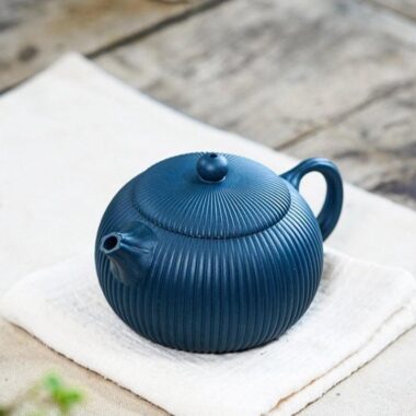 Yixing Zisha Teapot [Begonia Xishi] (Tian Qing Ni – 260ml)