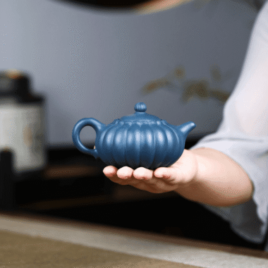 Yixing Zisha Teapot [Chrysanthemum Pot] (Tian Qing Ni – 200ml)