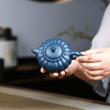Yixing Zisha Teapot [Chrysanthemum Pot] (Tian Qing Ni – 200ml)