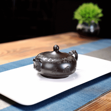 Yixing Zisha Teapot [Dancing Dragon] (Hei Ni – 220ml)