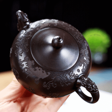 Yixing Zisha Teapot [Dancing Dragon] (Hei Ni – 220ml)
