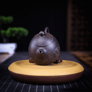 Yixing Zisha Teapot [Dragon Egg] (Hei Jin Sha – 170ml)