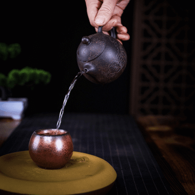 Yixing Zisha Teapot [Dragon Egg] (Hei Jin Sha – 170ml)