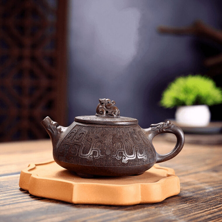 Yixing Zisha Teapot [Dragon Shi Piao] (Gu Tong Ni – 300ml)