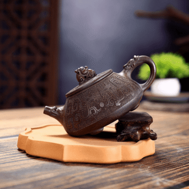 Yixing Zisha Teapot [Dragon Shi Piao] (Gu Tong Ni – 300ml)