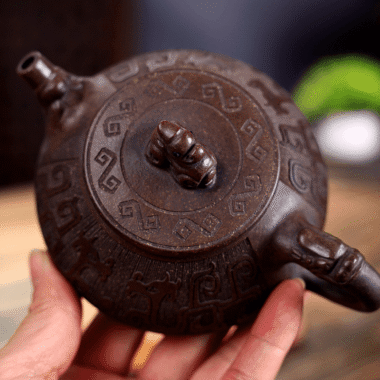 Yixing Zisha Teapot [Dragon Shi Piao] (Gu Tong Ni – 300ml)
