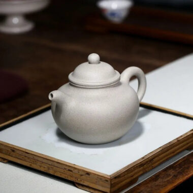 Yixing Zisha Teapot [Duo Qiu] (Bai Duan Ni – 320ml)