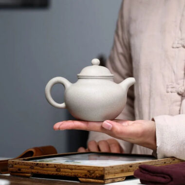 Yixing Zisha Teapot [Duo Qiu] (Bai Duan Ni – 320ml)