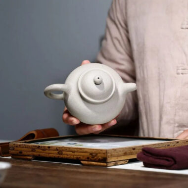 Yixing Zisha Teapot [Duo Qiu] (Bai Duan Ni – 320ml)