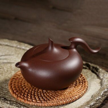 Yixing Zisha Teapot [Feihong Pot] (Zi Ni – 260ml)