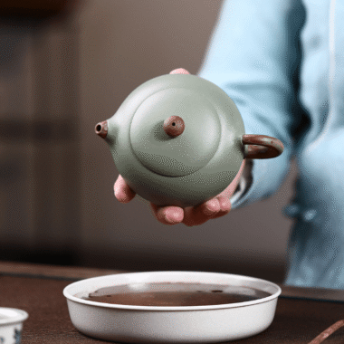 Yixing Zisha Teapot [Flat Xishi] (Douqing Sha/Jiao Ni – 220ml)