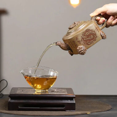 Yixing Zisha Teapot [Four Legs Dragon] (Duan Ni Firewood Firing – 400ml)
