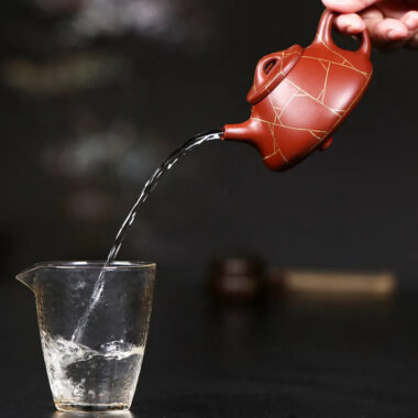 Yixing Zisha Teapot [Gold Line Shi Piao] (Dahongpao – 200ml)