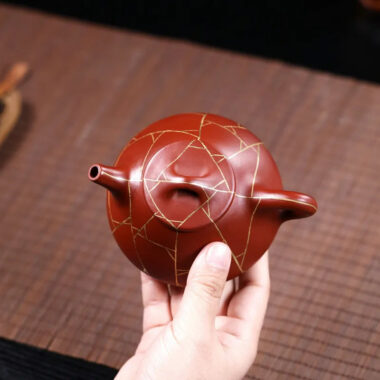 Yixing Zisha Teapot [Gold Line Shi Piao] (Dahongpao – 200ml)