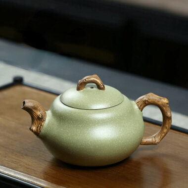 Yixing Zisha Teapot [Gourd] (Douqing Sha/Jiao Ni – 240ml)