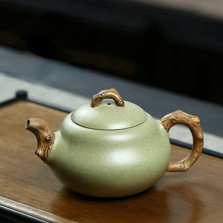 Yixing Zisha Teapot [Gourd] (Douqing Sha/Jiao Ni – 240ml)