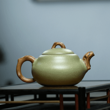 Yixing Zisha Teapot [Gourd] (Douqing Sha/Jiao Ni – 240ml)