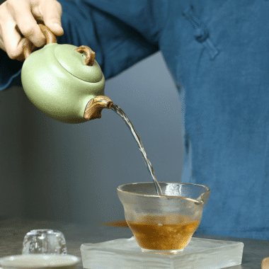 Yixing Zisha Teapot [Gourd] (Douqing Sha/Jiao Ni – 240ml)