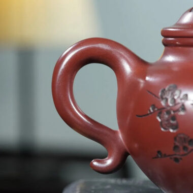 Yixing Zisha Teapot [Gu Yun Lotus Seed] (Long Xue Sha – 420ml)