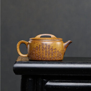 Yixing Zisha Teapot [Guan Canghai Hanwa] (High Temperature Duan Ni – 250ml)