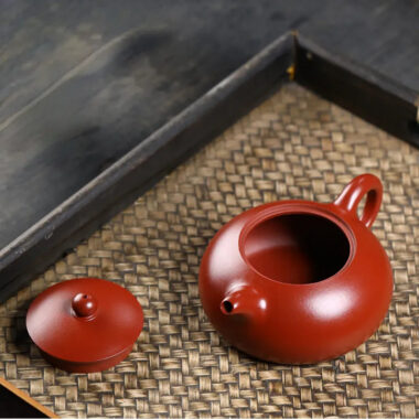 Yixing Zisha Teapot [Half Moon Pot] (Zhu Ni – 280ml)