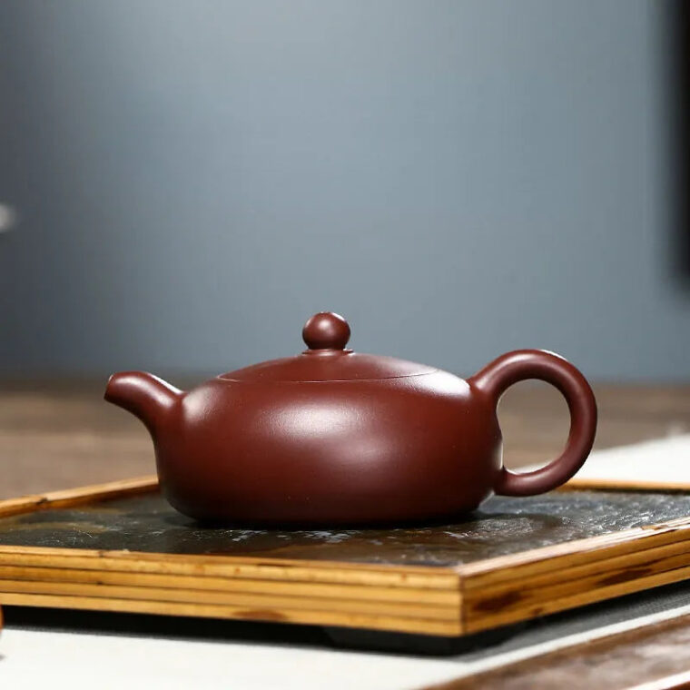 Yixing Zisha Teapot [Half Moon Pot] (Zi Zhu Ni – 150ml)