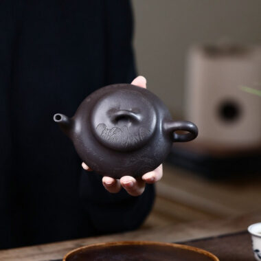 Yixing Zisha Teapot [Han Tang Shi Piao] (Hei Jin Sha – 200ml)