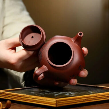 Yixing Zisha Teapot [Jiangnan Lifang Jing Lan] (Zi Ni – 220ml)