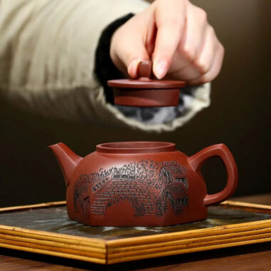Yixing Zisha Teapot [Jiangnan Lifang Jing Lan] (Zi Ni – 220ml)