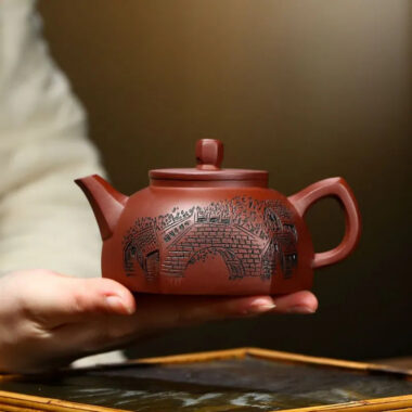 Yixing Zisha Teapot [Jiangnan Lifang Jing Lan] (Zi Ni – 220ml)