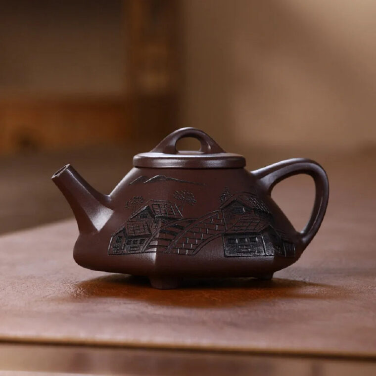 Yixing Zisha Teapot [Jiangnan Liufang Ziye Shi Piao] (Zi Ni – 220ml)
