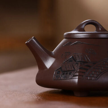 Yixing Zisha Teapot [Jiangnan Liufang Ziye Shi Piao] (Zi Ni – 220ml)