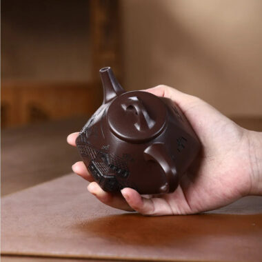 Yixing Zisha Teapot [Jiangnan Liufang Ziye Shi Piao] (Zi Ni – 220ml)