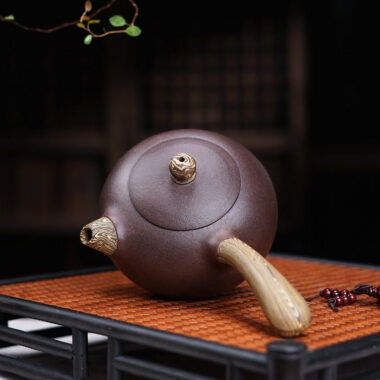 Yixing Zisha Teapot [Jiao Ni Tang Yu] (Jiao Ni / Zi Ni – 260ml)