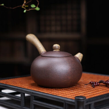 Yixing Zisha Teapot [Jiao Ni Tang Yu] (Jiao Ni / Zi Ni – 260ml)