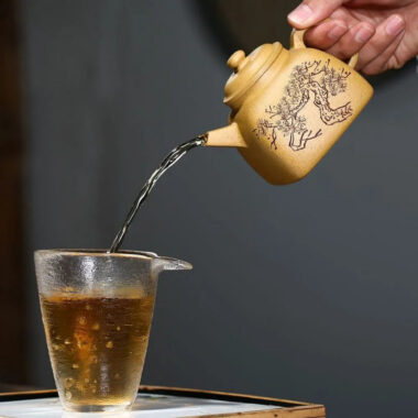 Yixing Zisha Teapot [Jinsong Tanran] (Huang Duan Ni – 260ml)