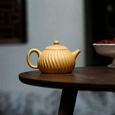 Yixing Zisha Teapot [Jinwen Wendan] (Huangjin Duan Ni – 230ml)