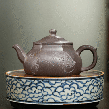 Yixing Zisha Teapot [Lifang Nacai] (Qinghua Ni – 250ml)
