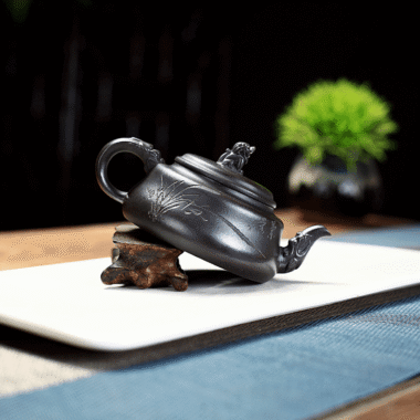 Yixing Zisha Teapot [Lion Pot] (Shi Huang – 180ml)