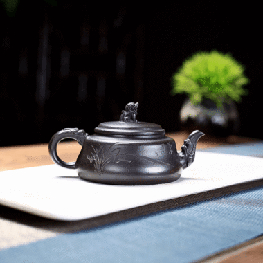 Yixing Zisha Teapot [Lion Pot] (Shi Huang – 180ml)