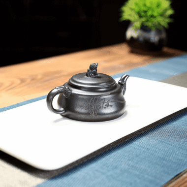 Yixing Zisha Teapot [Lion Pot] (Shi Huang – 180ml)
